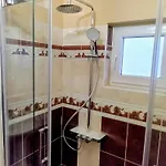 Lux Benak - Barbara Apartamento *