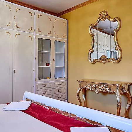 Lux Benak - Barbara *