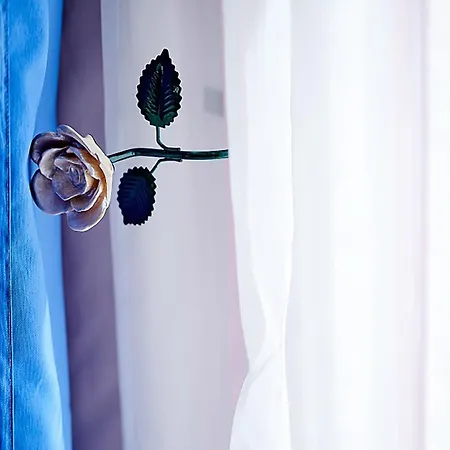 Lux Benak - Barbara *