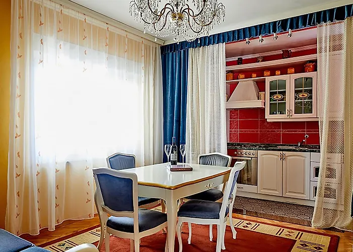 Lux Benak - Barbara * Zara